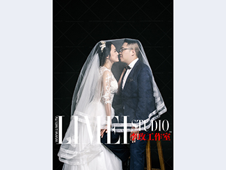 帶上自己的婚紗來一組紀念照